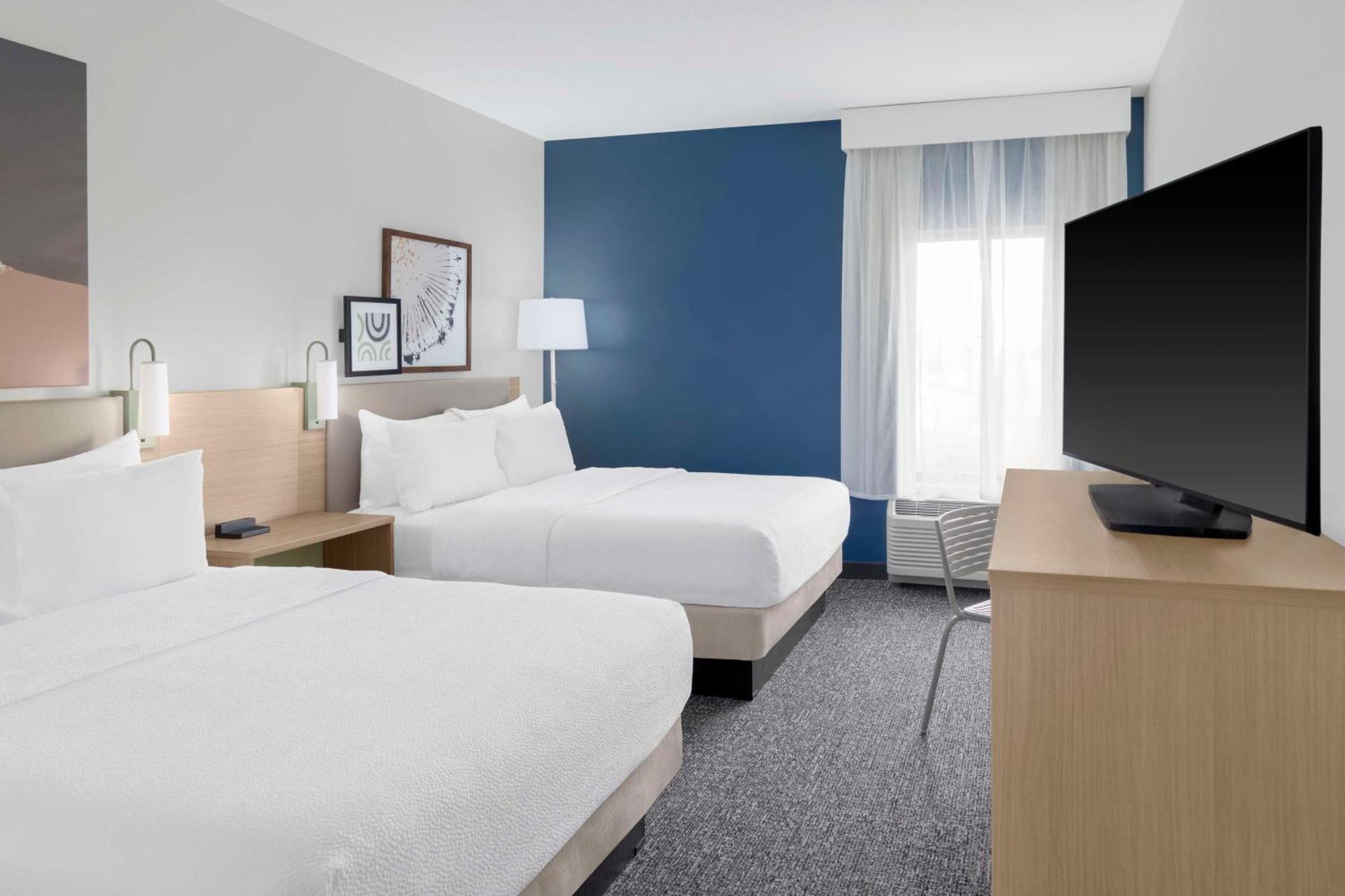 Spark By Hilton Lansing Exteriör bild